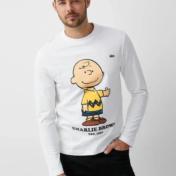 【LACOSTE】x Peanuts コラボ キャラクター プリント Tシャツ LACOSTE】x Peanuts コラボ キャラクター プリント Tシャツ